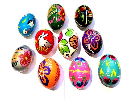 Wooden easter eggs hand - 10,