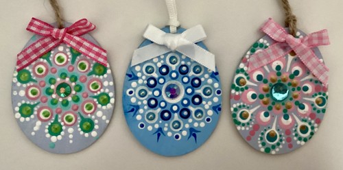 Easter wooden discs hand - 3,