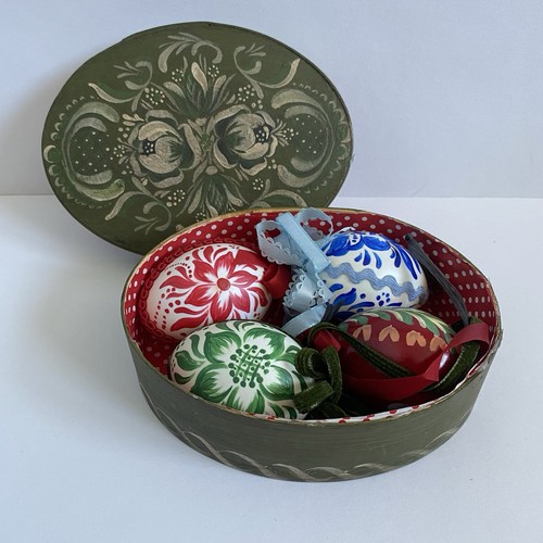 Vintage hand painted box - hand,