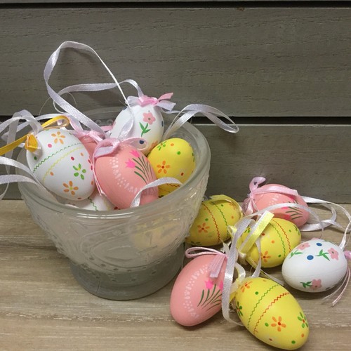 Small hanging egg - x,